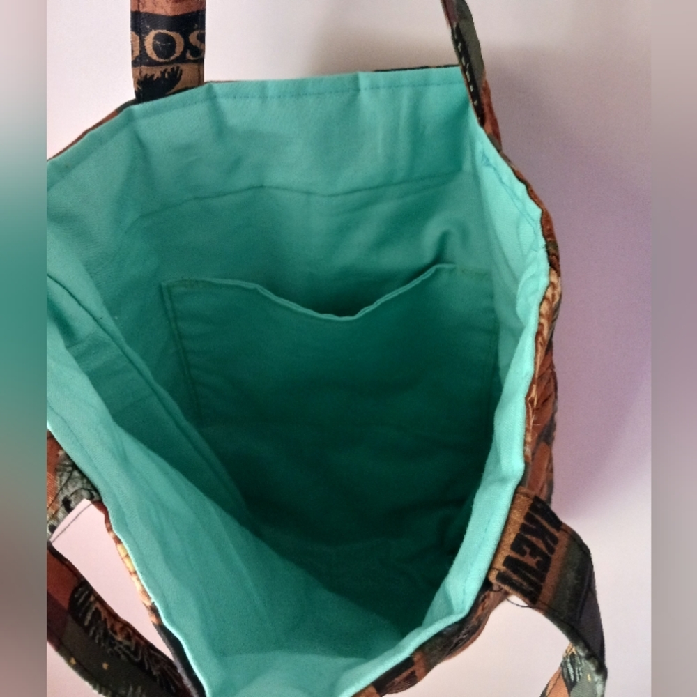 Handmade Lakeview Cabin Cotton Fabric Tote Bag / Cabin in The Woods - Picture 8 of 10